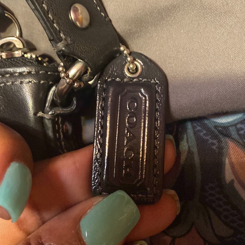 Authentic Black Coach Crossbody - R - Picture 2 of 5